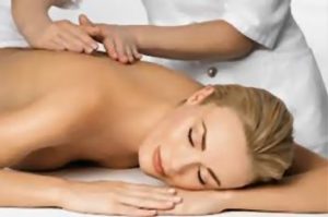 Massage kan være en god og afstressende behandling til huden